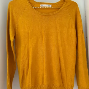 Tröja - Skön tröja, använt några få gånger