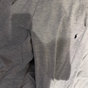 Polo Ralph lauren byxor grå - Helt nya i skick storlek L Pris kan diskuteras Möts helst i stockholm  