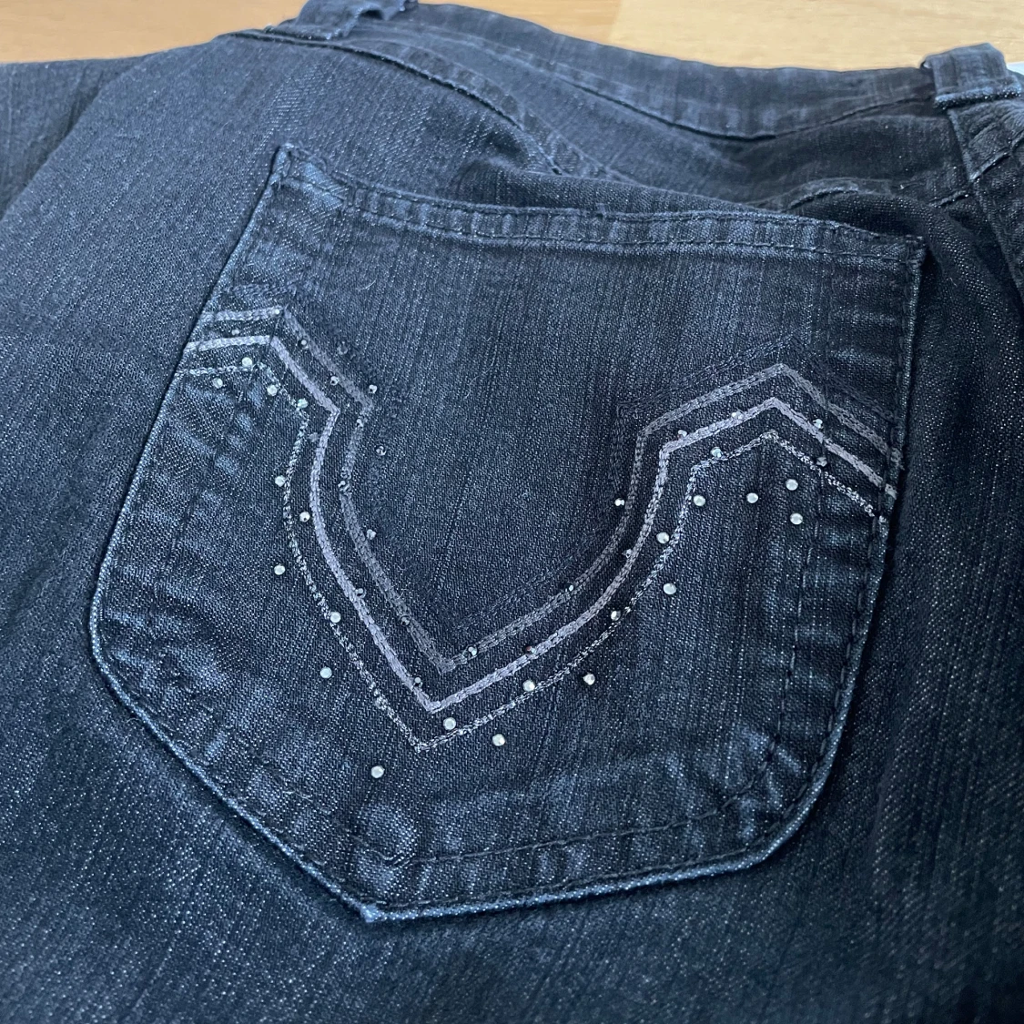 Jeans med snygga fickor  - 90