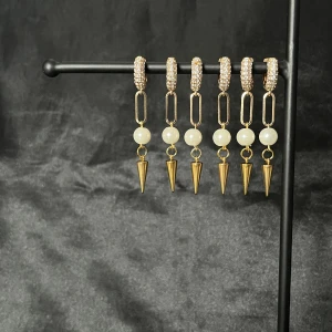 Örhängen guld  - Dessa säljes för 115kr/paret + frakt📦🚚 Frakt, 36kr