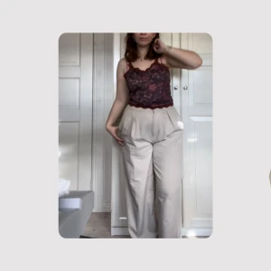 topp - topp med blommor och spets, inte längre min stil🩷