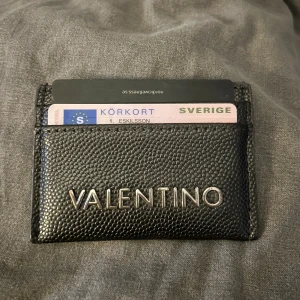 Korthållare  - Köpt på Zalando för något år sedan, nysckick!