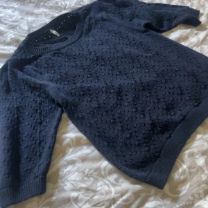 Trekvartsärmad tröja - Jättefin trekvartsärmad tröja från Only som inte används längre tyvärr❤️