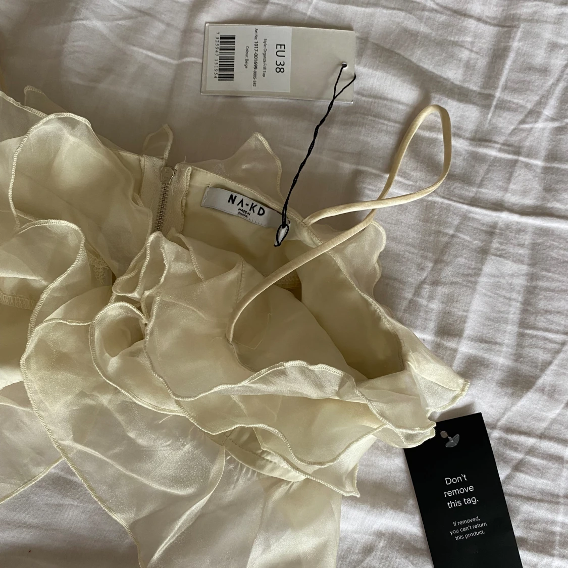 Blus med volanger  - 92