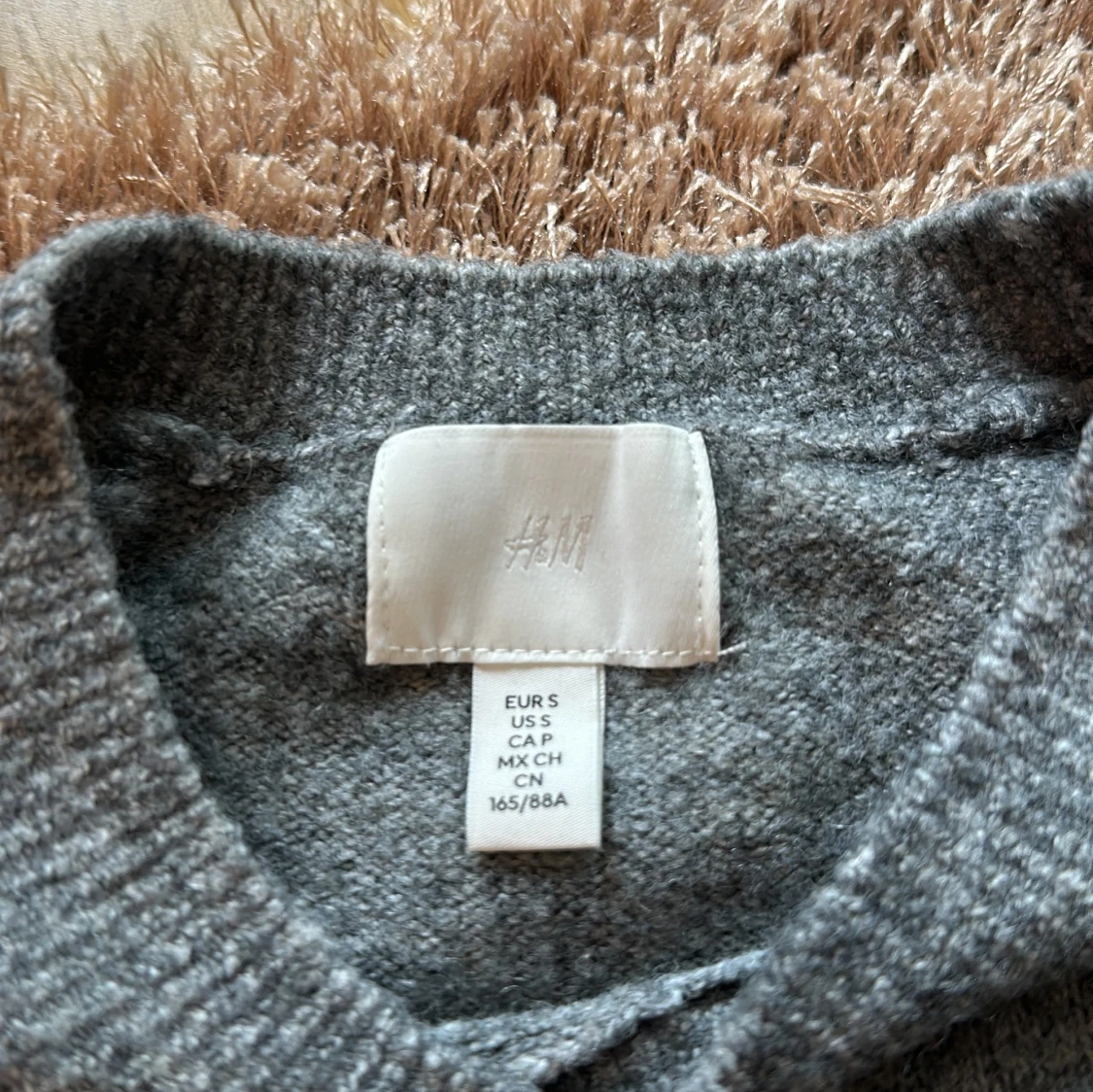 Grå stickad tröja - 90