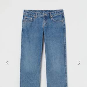 Snygga arrow lågmidjade jeans från weekday, lånad bild. Strl 24/32 eller XS. Använda men i gott skick. Säljer då de tyvärr är för små för mig. 
