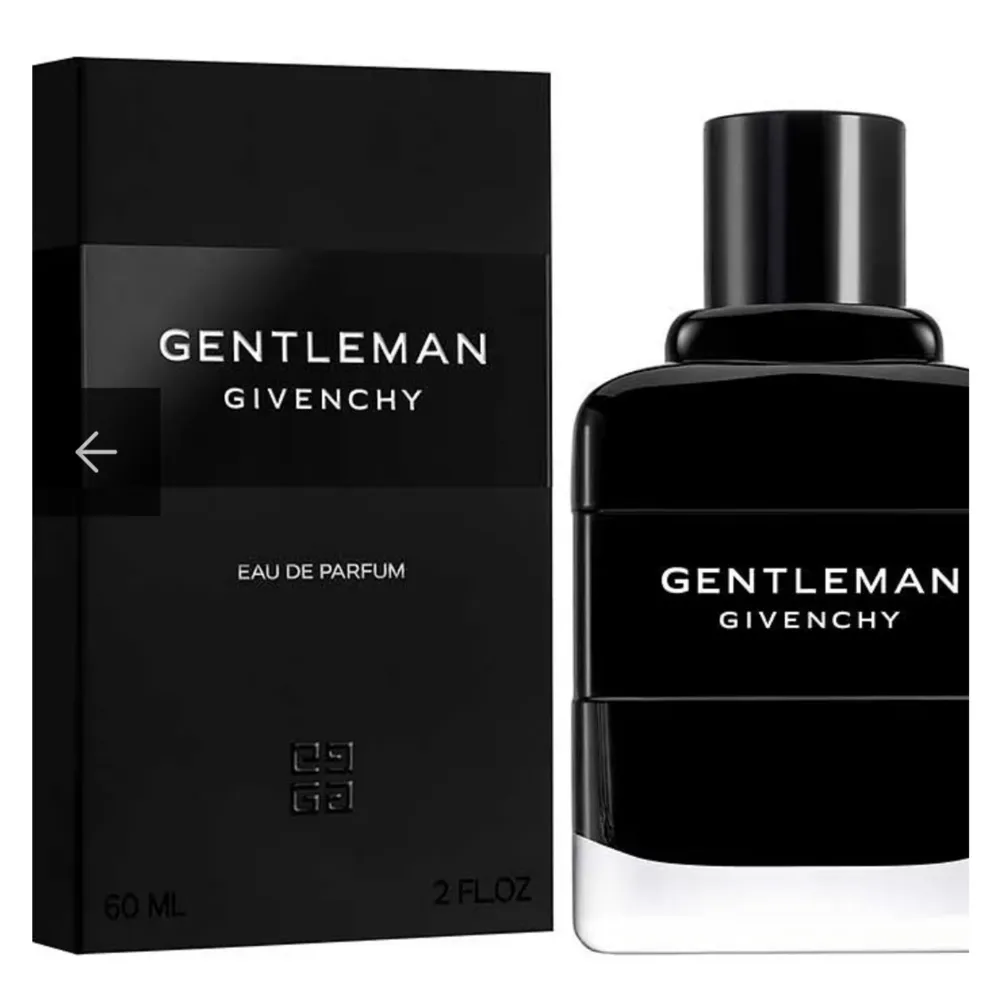 Säljer en härlig Givenchy parfym (60ml) använd fåtal gånger i princip full. . Perfume.