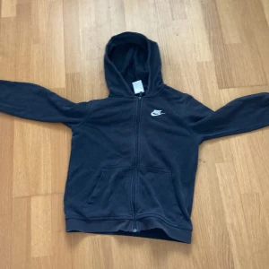 Nike Hoodie - Nike hoodie bra skick används 3-6 gånger 