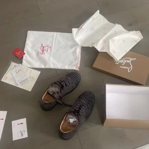 Säljer mina lubbs för jag inte använder dom längre hör av dig vid funderingar  - Storlek 45-46 ja har 46 och passar perfekt 