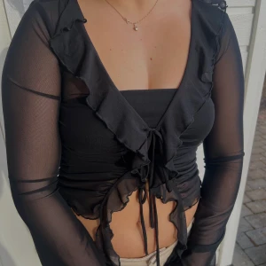 Topp - Super söt topp från Gina Tricot, aldrig använd🩷 storlek S men passar även mig som är storlek M