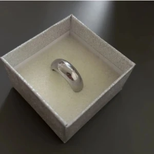 Edbladring - Sthlmstil Väldigt fin! Har aldrig använts💖💖