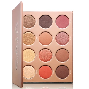 Caia golden bronze palette  - Köpt för 575kr, säljs pga använder it denna just nu då jag använder en annan ögpn palette från caia, några skuggor är använda ett par gånger som ni ser och vissa är helt orörda🩷sista bilden är min den första är lånad 