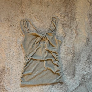 Top - En jätte fin fest top, oanvänd