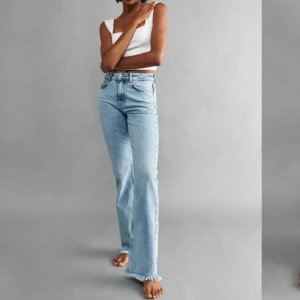 Gina flared jeans  - full length flare jeans från Ginatricot. Dom går inte att köpa längre. Köpte dom för 500