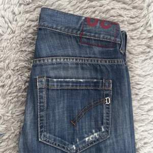 Dondup jeans // använda men märks inte av // skick 9/10 // inga defekter // limited edition så såldes bara en del av dessa // skriv om intresse mvh