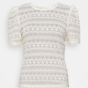 Vila tröja - Säljer min jättefina vila tröja❤️ använd runt 3 gånger så skulle säga att den är i bra skick❤️ originalpris: 330kr