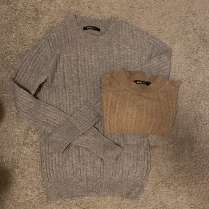 2 tröjor från Gina - 🩷 Gör ett försök att sälja dessa två tröjor från Gina. Använda men hoppas på att de ändå kan bli använda av någon igen 🤩 Tajta ribbade i ljusgrå och mörk beige