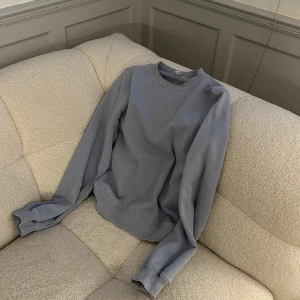 & Other stories - Som ny sweatshirt i super fin färg! Storlek 34