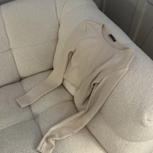 Zara tröja  - Storlek S - ny tröja 
