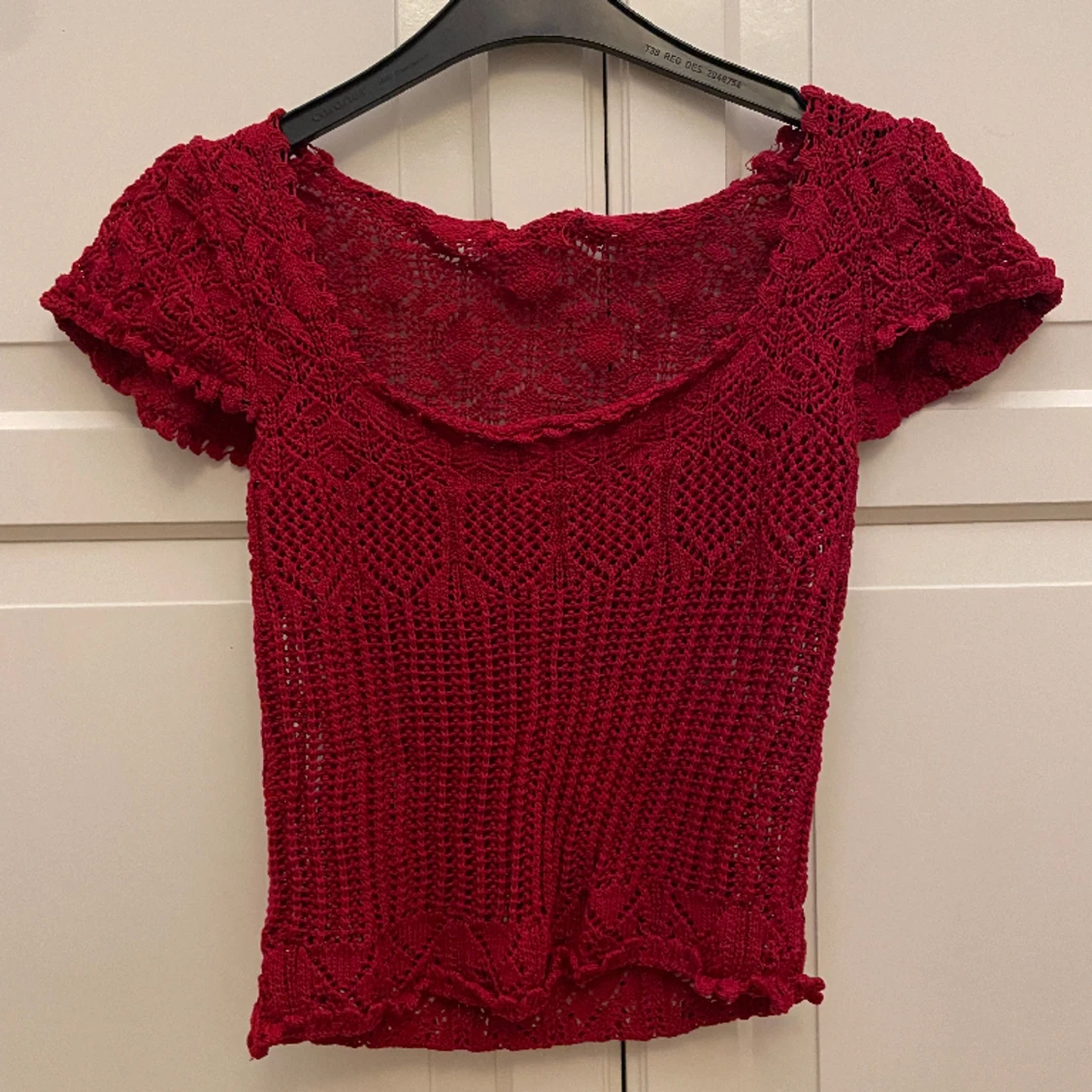 Kortärmad, stickad topp