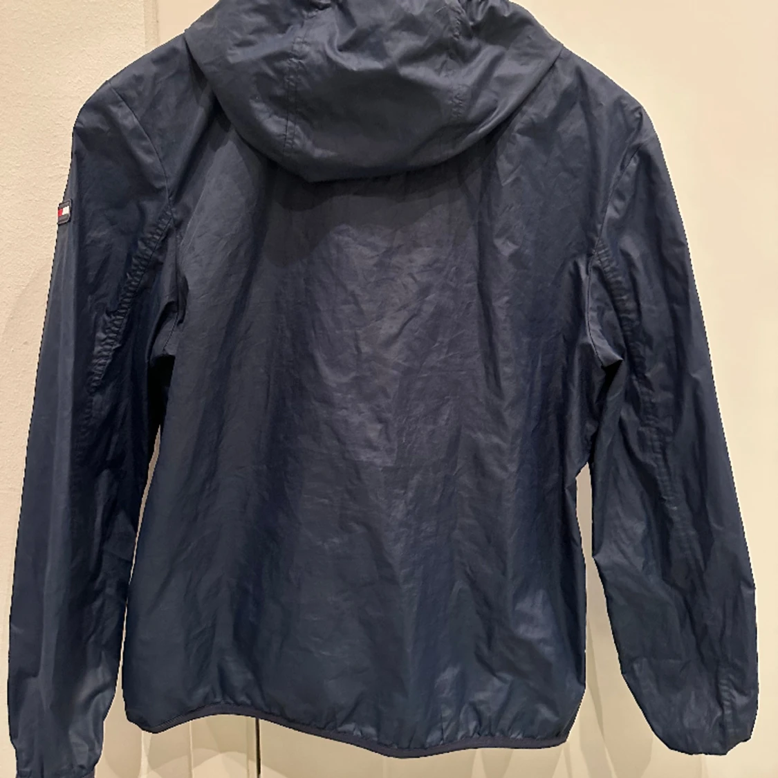 Tommy Hilfiger vindjacka storlek 152, fint skick! - 91