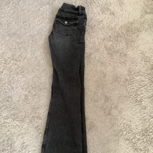 Jeans  - Säljer mina Gina Young jeans 🤍