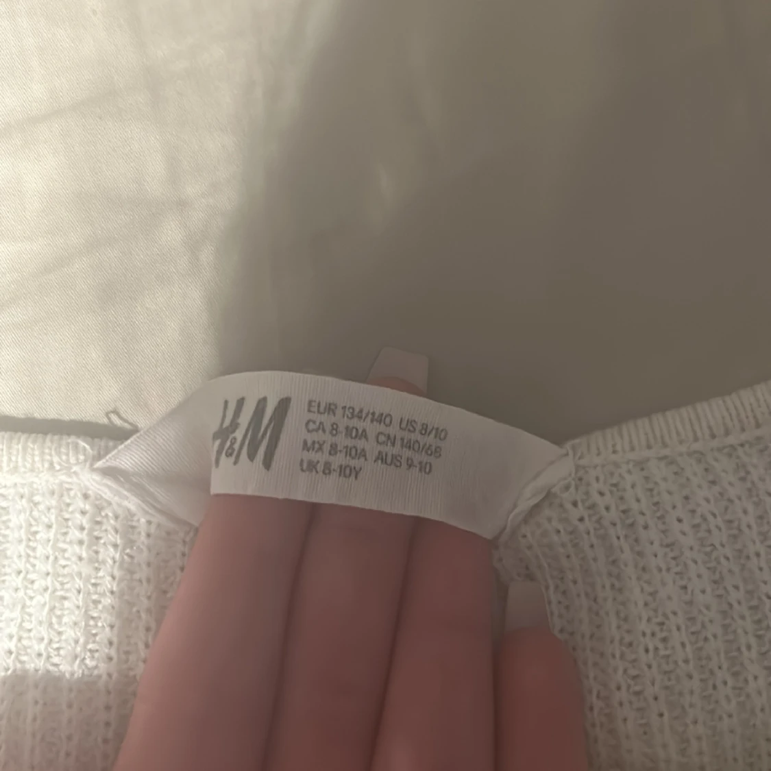 Jätte fin tröja!🖤💗🤍 - 90