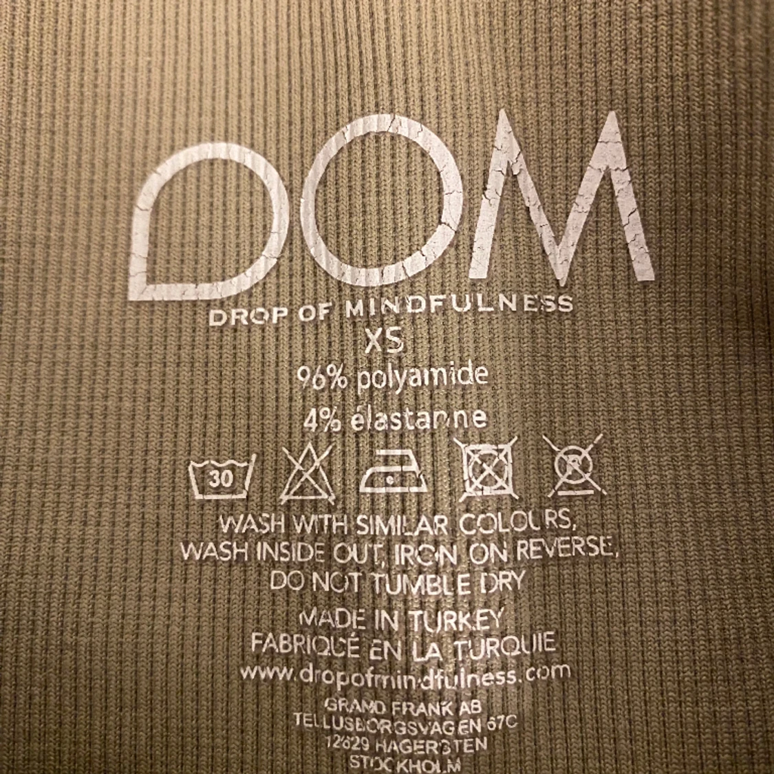 Två träningsbyxor - 91