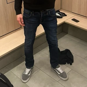 Nudie grim tim - Fräscha nudie jeans för riktigt bra pris Köpte precis och var lite för små så därför jag säljer