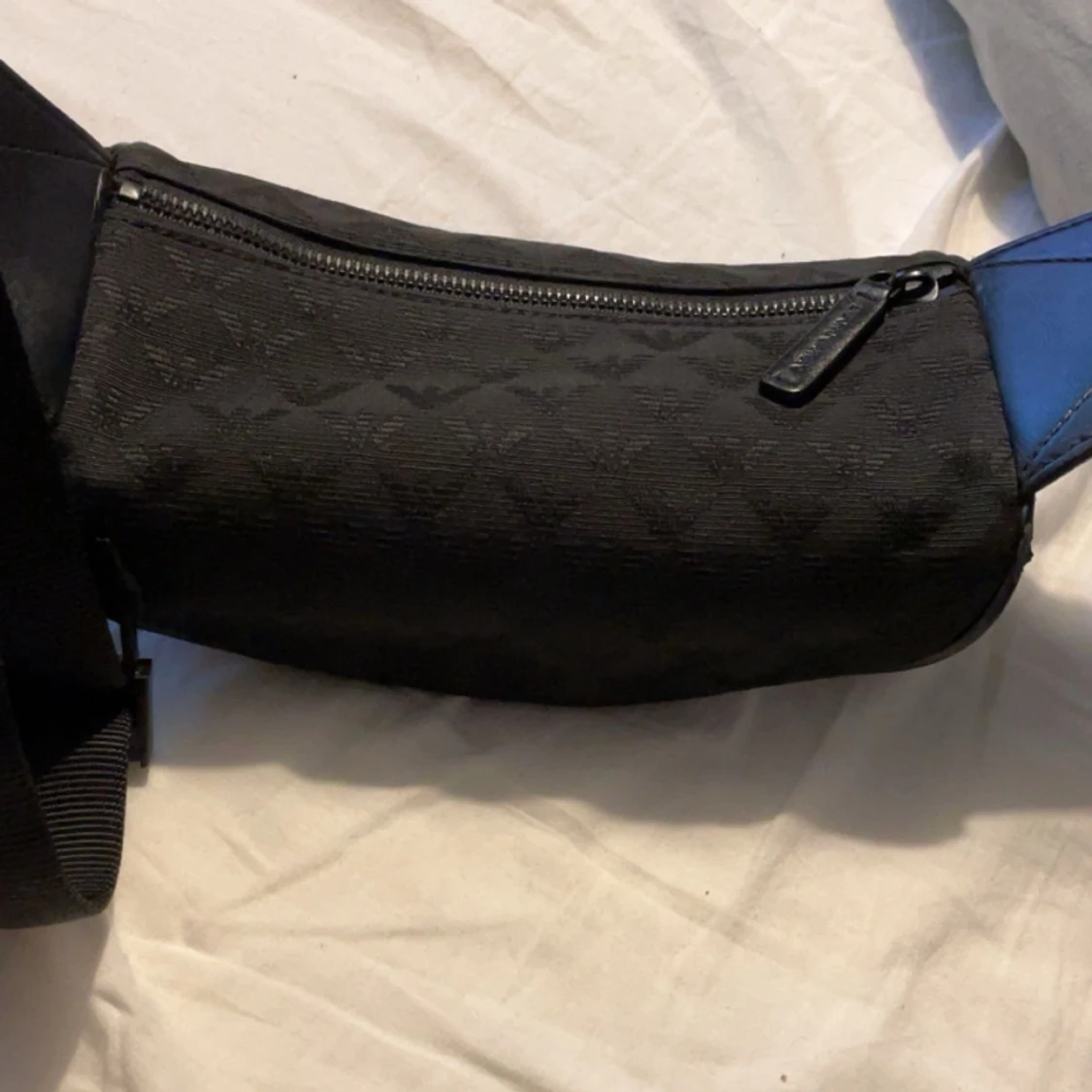 Armani Magväska - 90