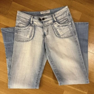 Jeans - Säljer dessa så fina jeans!! strl: M/38