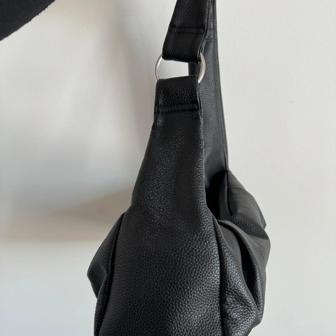 Svart axelväska  - 91