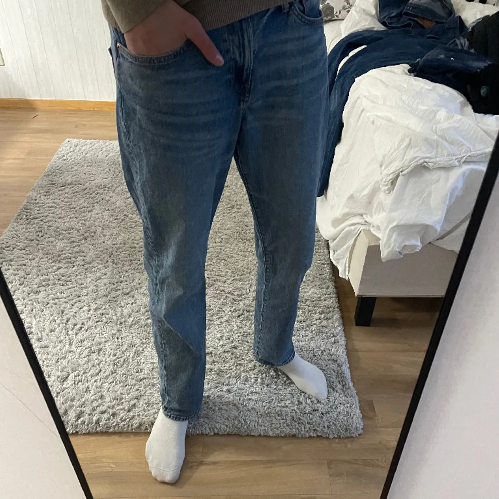 Ett par blåa  H&M jeans | skick-8/10 | storlek 30/32.. Jeans & Byxor.