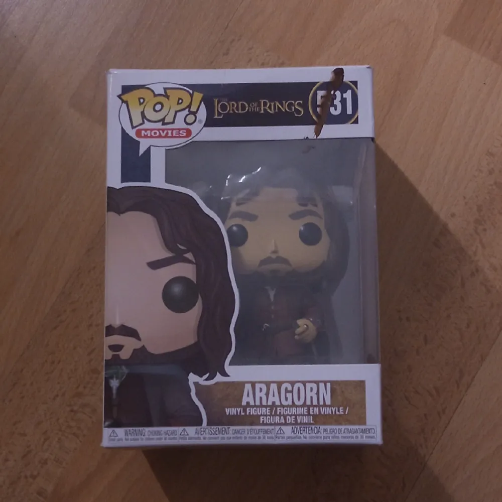 Aragorn (Lord of the Rings) Pop figur med låda! Lådan har lite färg på sig (bild 2). . Övrigt.
