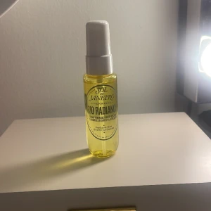 Sol de Janeiro  - Helt ny sol de Janeiro parfym i doften rio radiance som luktar super gott. Helt oanvänd!