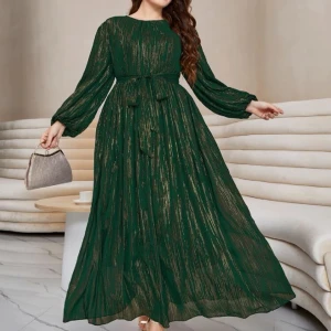 Grön klänning med guldskimrer  - Ny