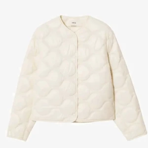 mango jacka  - skriv för egna bilder, strl M men sitter bra på mig som brukar ha s 