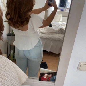 Jeans - Raka jeans i M, är 158 och de passar perfekt! 