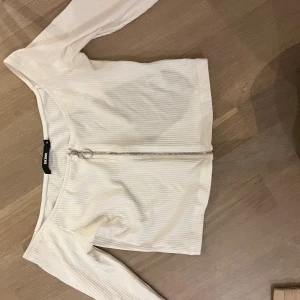 Offshoulder tröja - Fin