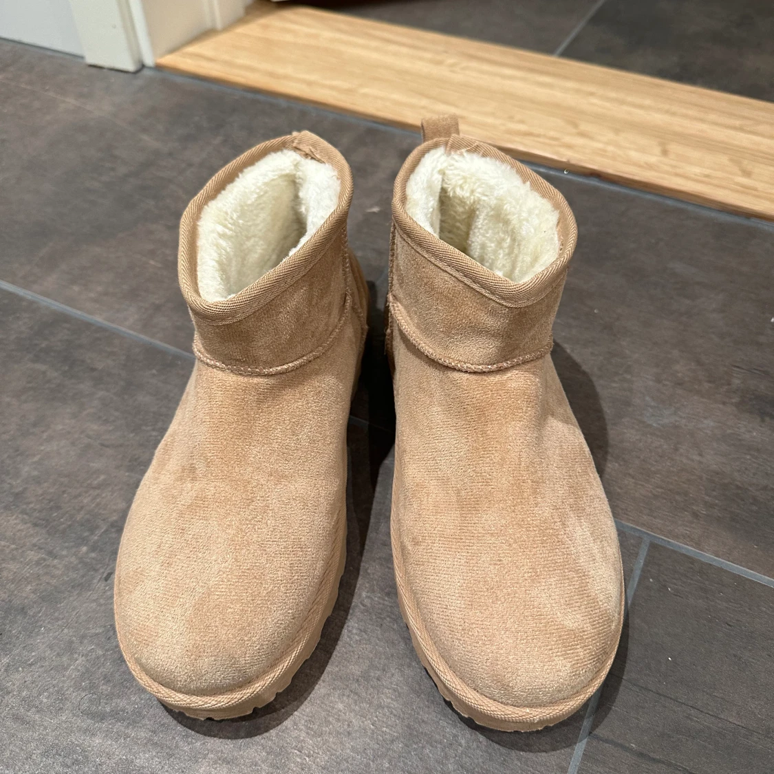Låga mysiga varmfodrade boots - 90
