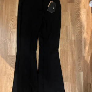 Vero Moda Kostymbyxor  - Helt nya endast testade 