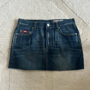 För snygg jeans kjol i stl S - 💙