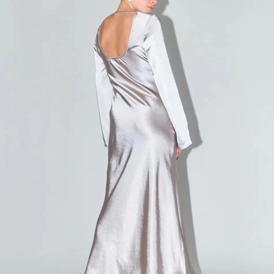 Satin klänning - 90