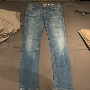 Knappt använda replay jeans med storlek W32L34 pris kan självklart diskuteras vidare 