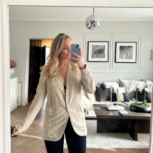 Linne-look kavaj - Kavaj i bomull men ser mer ut som linne. Väldigt fin passform