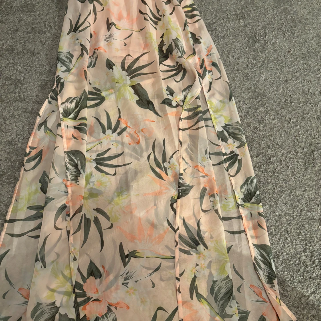 En fin lång sommar kjol från H&M - 90