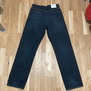 Jeans - Helt nya och oanvända mörkblåa jeans från Zara.  Anledning - fel storlek.