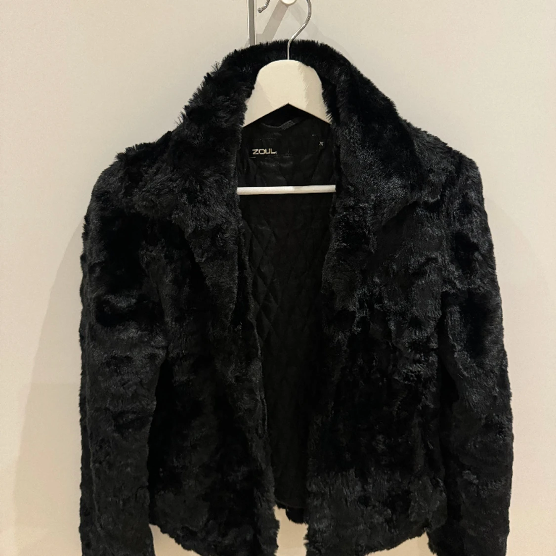 Svart Faux Fur Jacket Zoul - 90