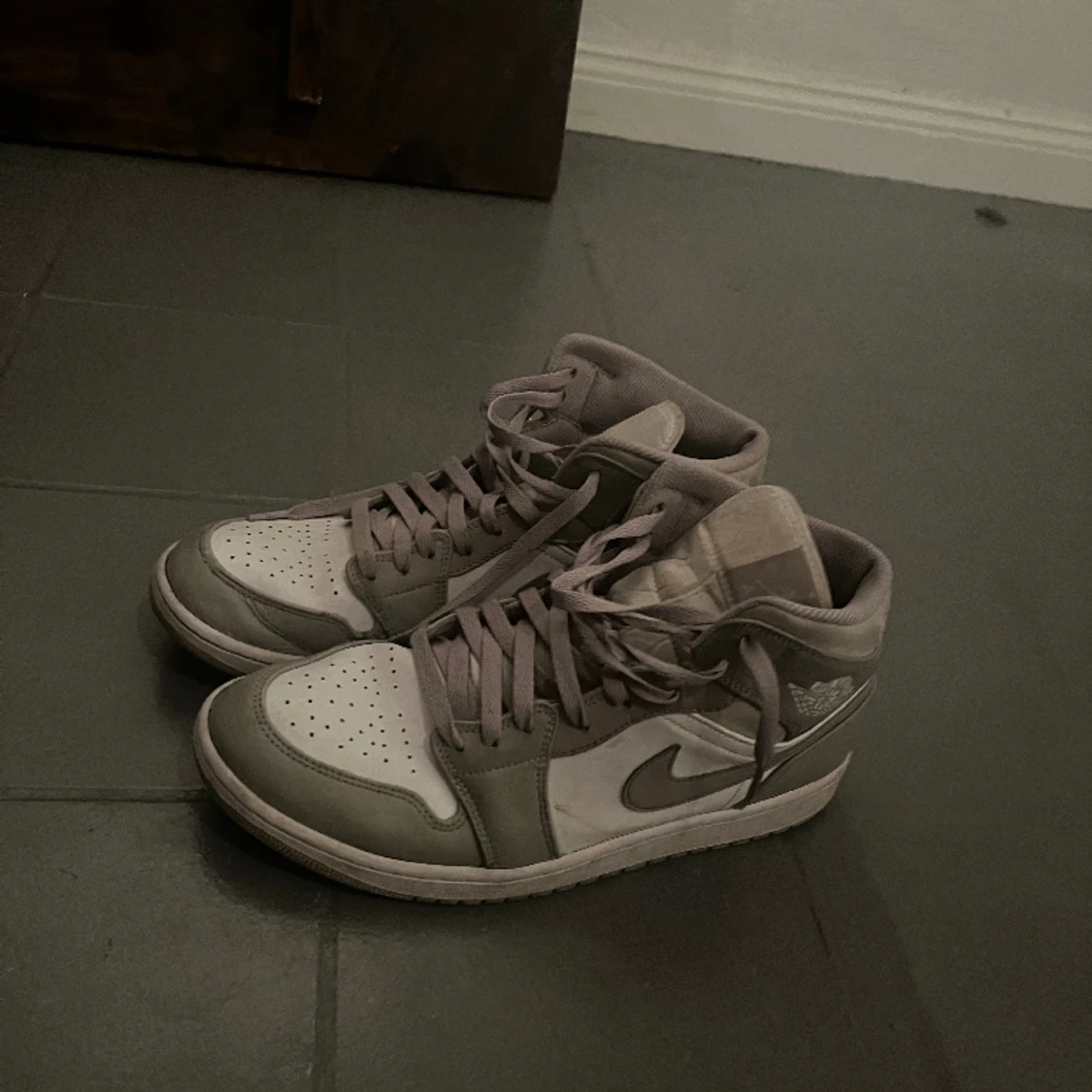 Jordan 1 mid linen