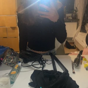 Volang Tröja - Aldrig använd tröja då jag inte tycker den passar min stil. Inga defekter och super skönt material.